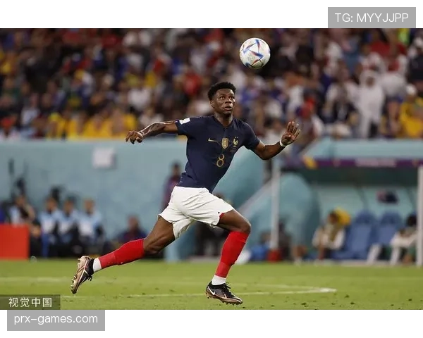 楚阿梅尼强势崛起,年轻中场闪耀赛场重塑战术格局 楚阿梅尼强势崛起,年轻中场闪耀赛场重塑战术格局