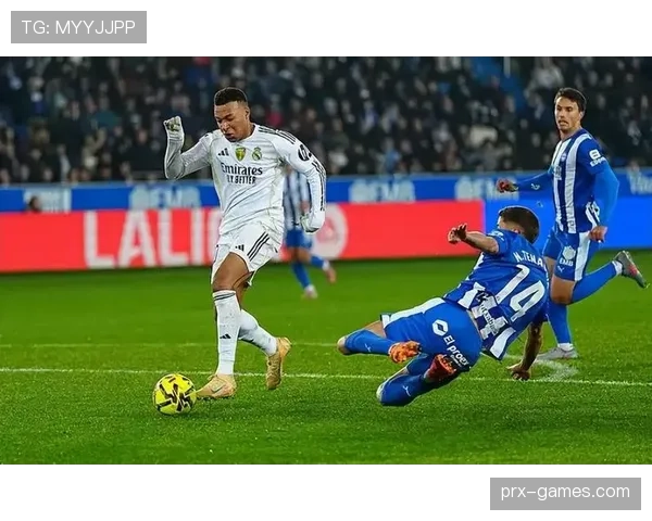 意甲射手榜激战正酣，领跑者状态火热，金靴争夺悬念迭起